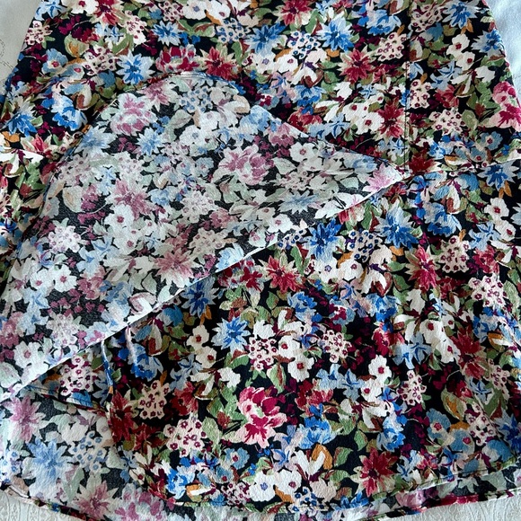 Sézane Nour Floral Mini Skirt - Picture 3 of 8